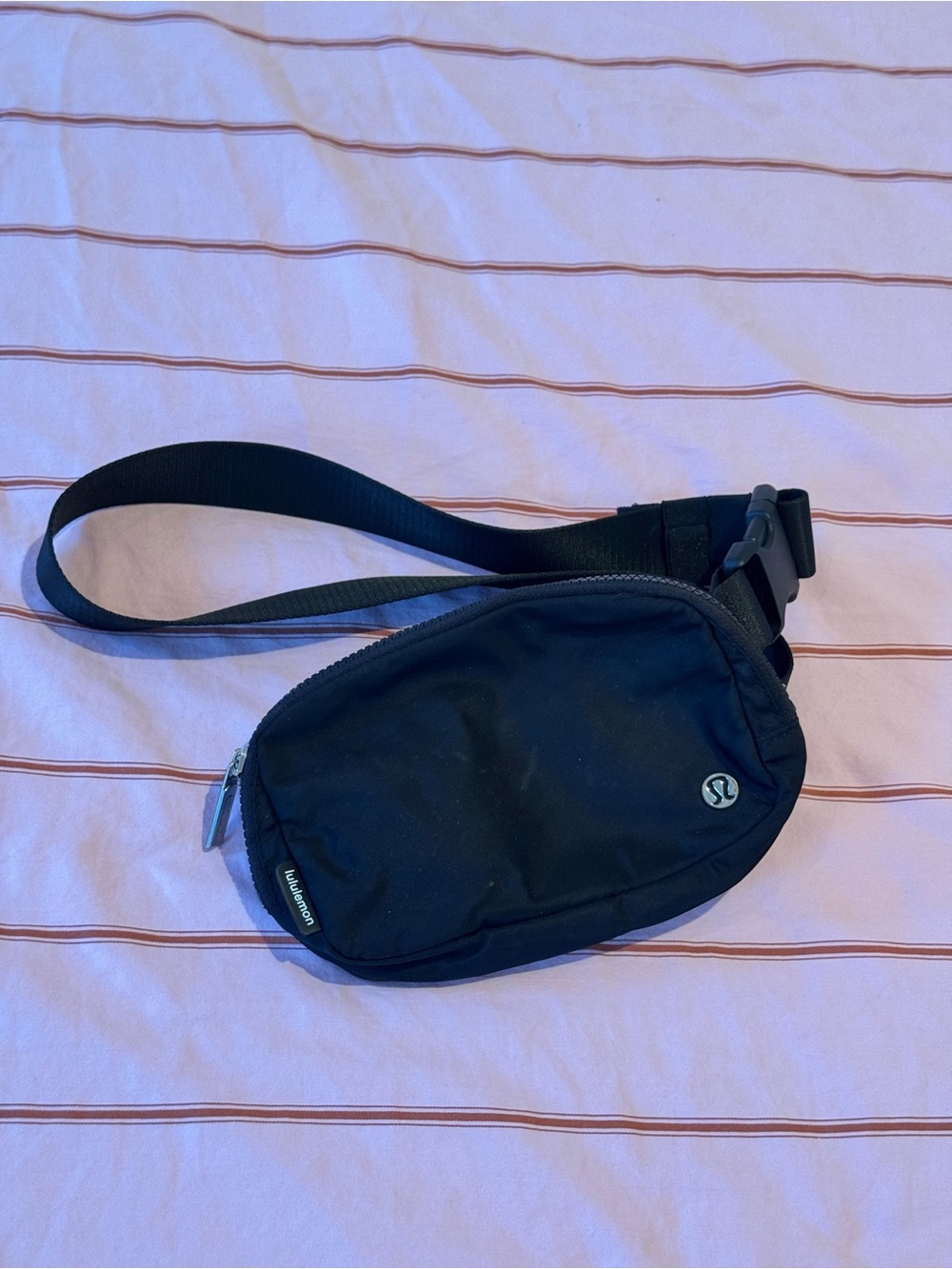 lululemon athletica Black Everywhere Belt Bag 1L